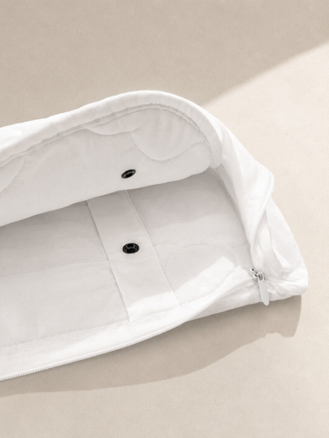 Sleeplandia duvet corner open showing snap button attachment