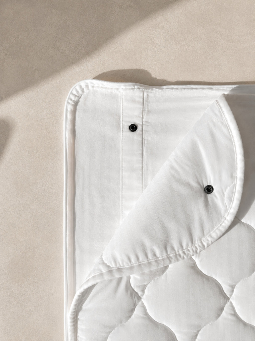 Sleeplandia duvet cover corner open showing 3 layers